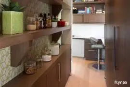 AMAZING 4/4.5 OCEANFRONT UNIT.