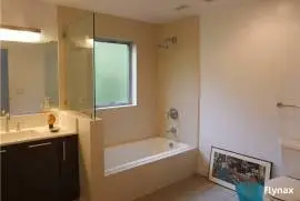 105 Wellington Garden City