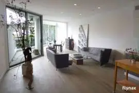 105 Wellington Garden City