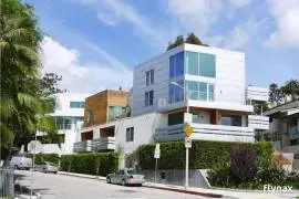 105 Wellington Garden City