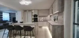 Eladó újszerű állapotú ház - Győr