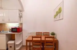 1065 Budapest, Hajós utca 7.
