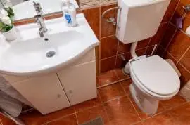 1065 Budapest, Hajós utca 7.